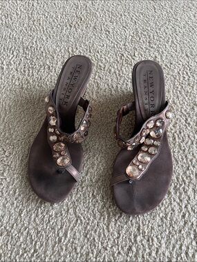 New York transit rhinestone sandal